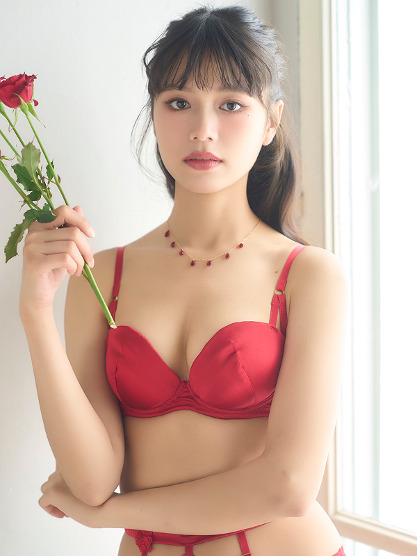 レッドガーネットサテンブラ